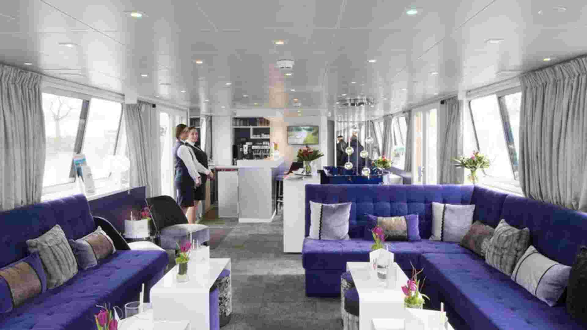 Prestigious New Year's Eve in Paris (port to port)