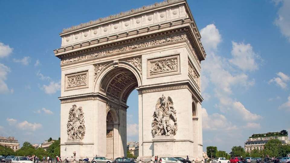 Prestigious Paris & and the Canal Saint-Martin (port-to-port cruise) - Tweet World Travel - France - Image 3