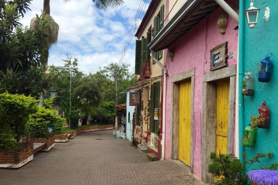Private City Tour Embu Das Artes - Tangol Tours - Brazil - Image 6