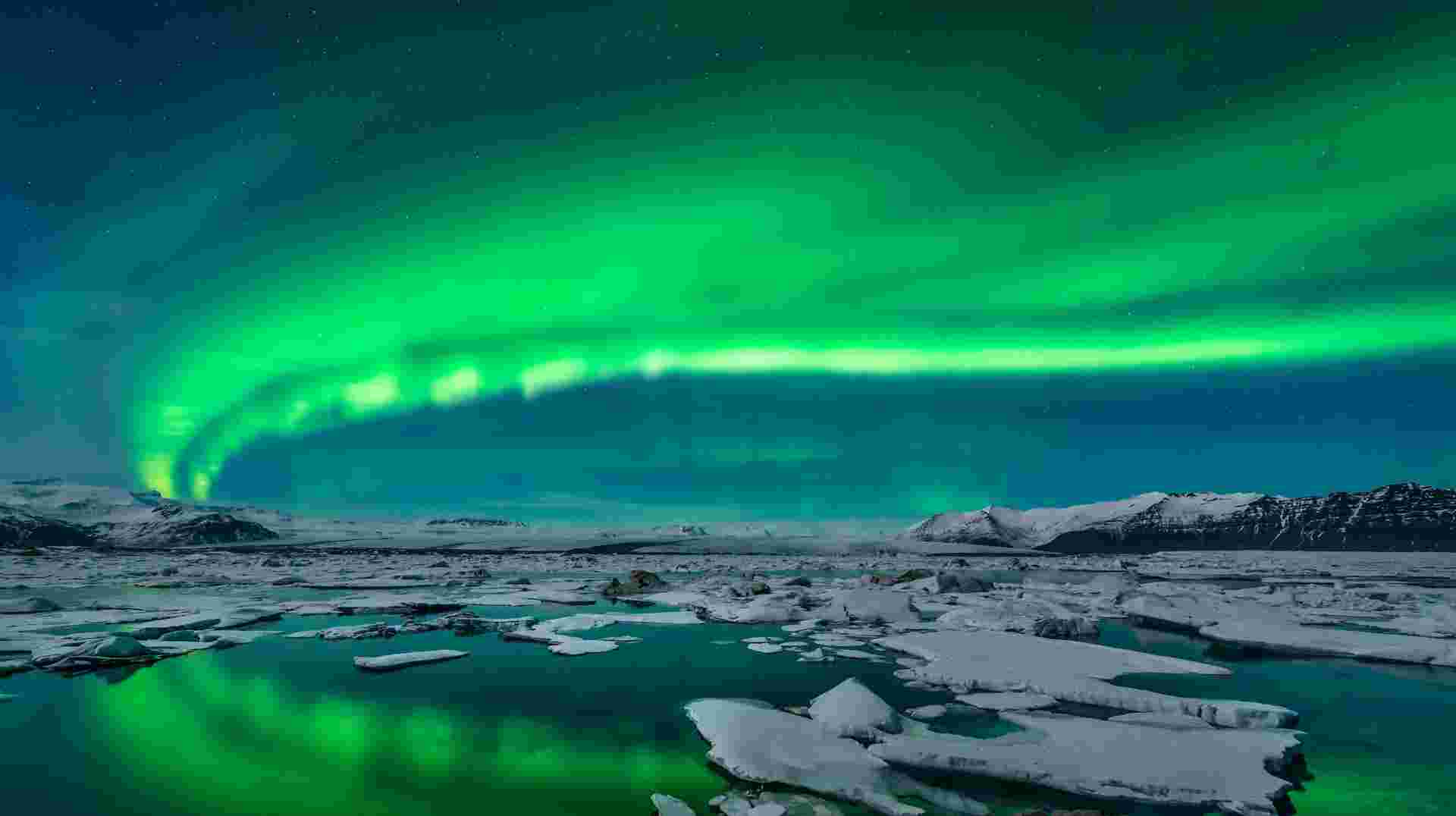 Private Icelandic Winter Family Adventure