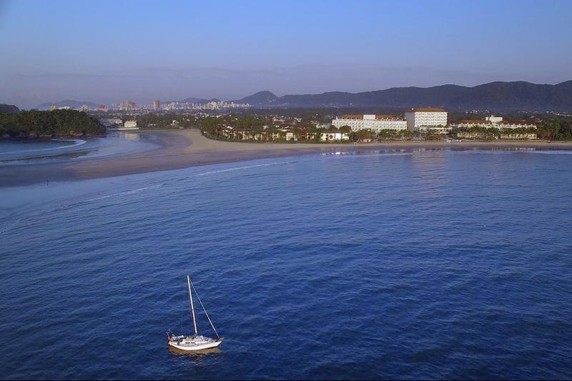 Image 4 of 6