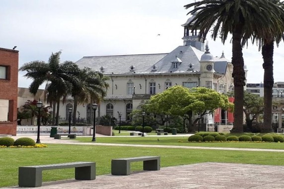 Image 5 of 7