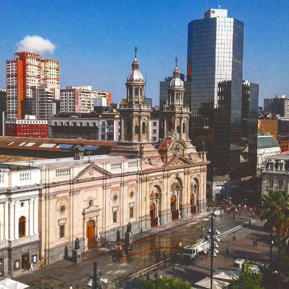 Private Walking Tour through Santiago de Chile with lunch - Chilevivetours - Chile - Image 5