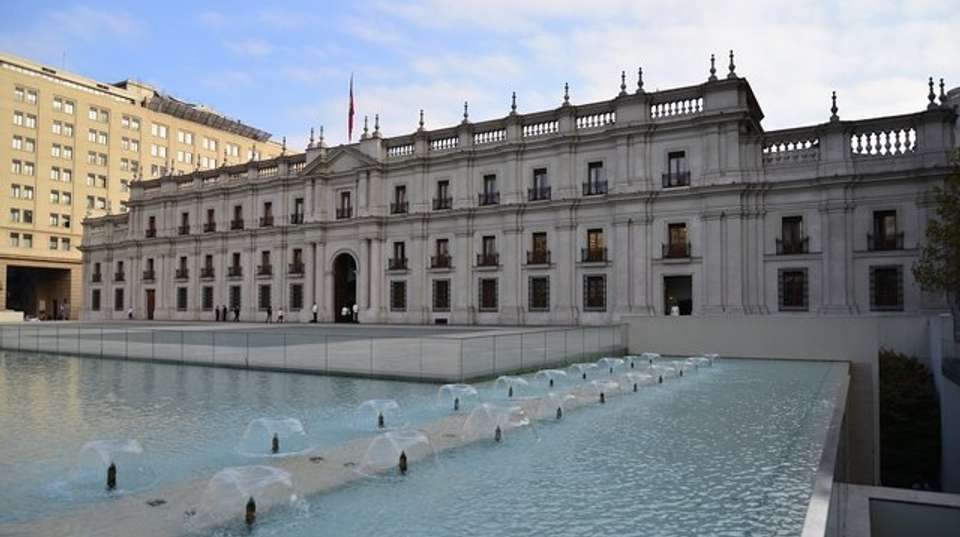 Private Walking Tour through Santiago de Chile with lunch - Chilevivetours - Chile - Image 2