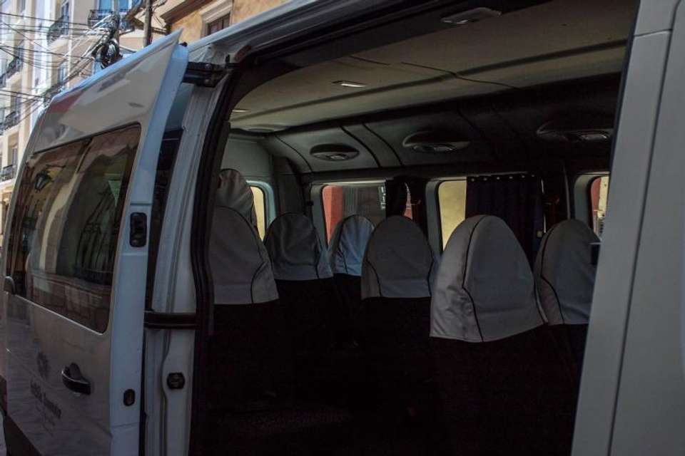 Puno Airport Arrival Shared Transfer - Lake Hotels - Tangol Tours - Peru - Image 2