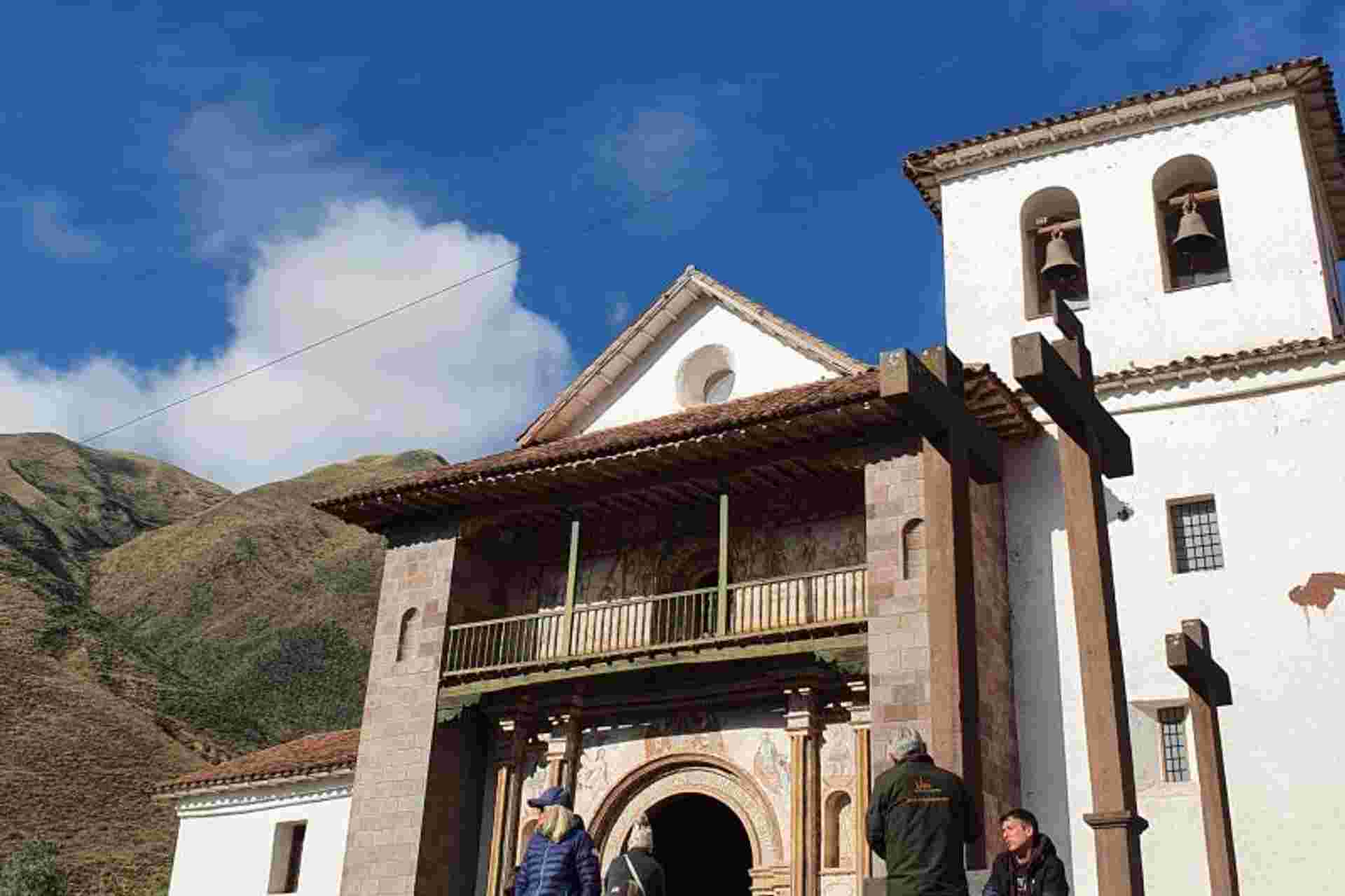 Puno Cusco Bus Tour with lunch - No Entrande Fee