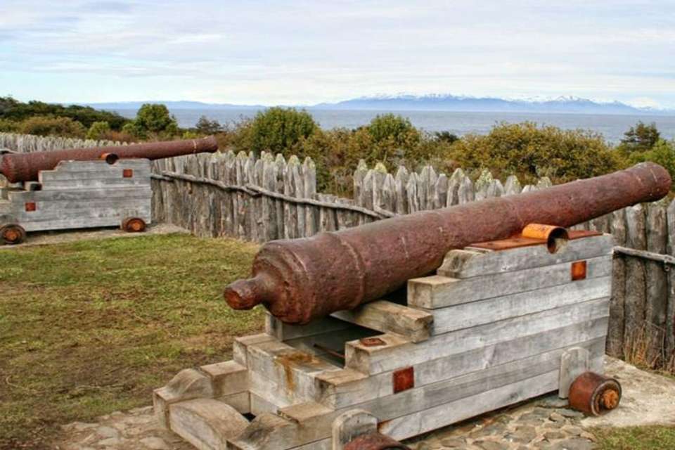 Punta Arenas: Fort Bulnes & Magellan Strait Tour - Tangol Tours - Chile - Image 7