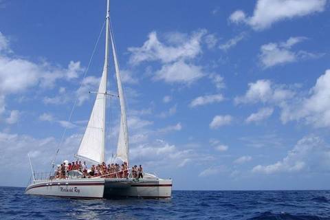 Central America Travel Deals: Pura Vida Sailing Catamaran Adventure From Guanacaste