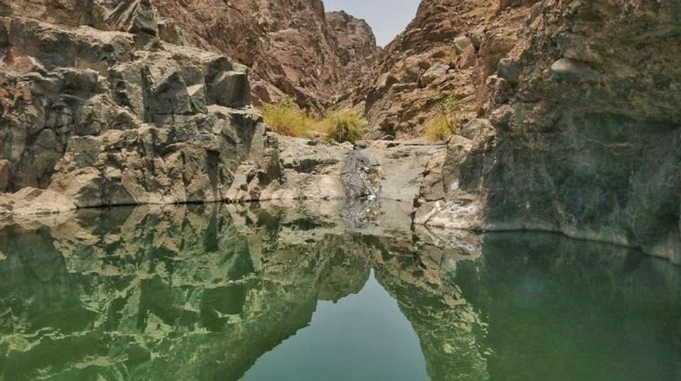 Private 4x4 Desert Drive, Wadi Shawka Pool Visit - undefined - Image 7