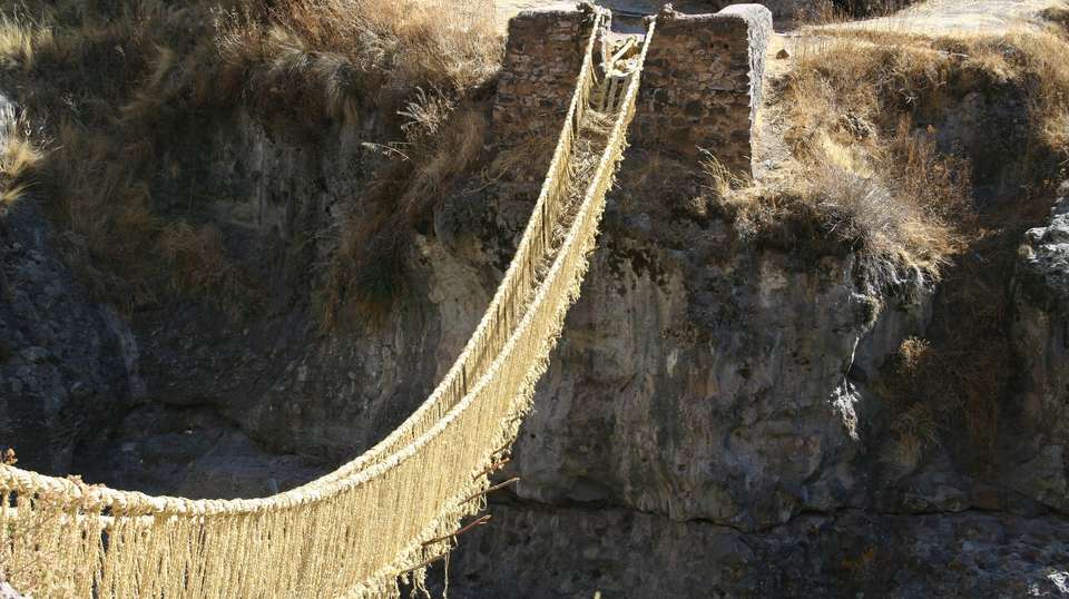 Qeswachaka Bridge & Four Lagoon Tour: One Day - Kantu Peru Tours - Peru - Image 2