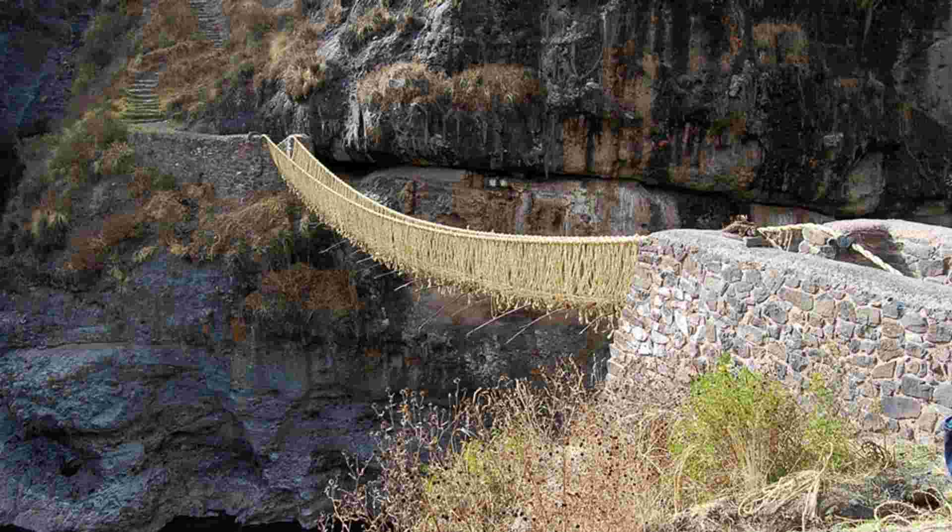 Qeswachaka Bridge & Four Lagoon Tour: One Day
