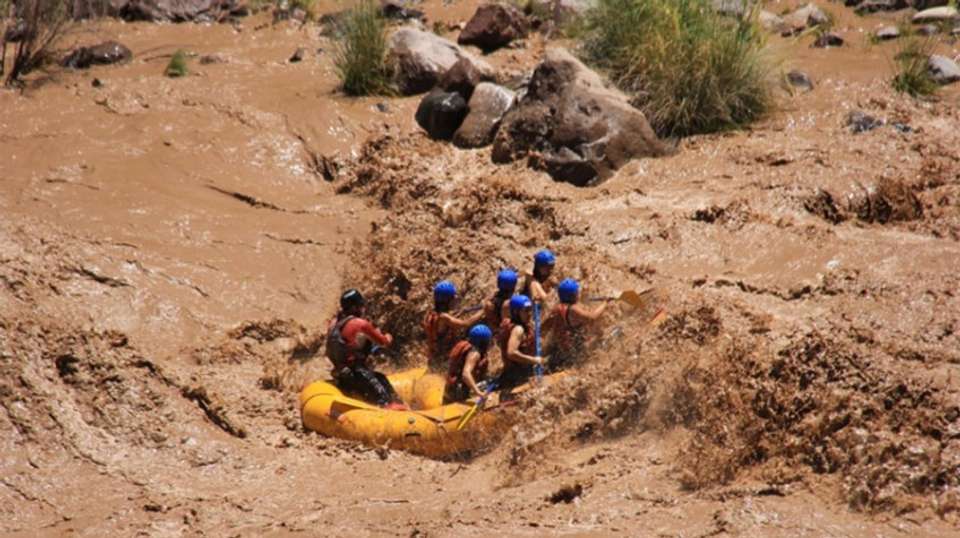Rafting in Mendoza - Andes Vertical - Argentina - Image 2