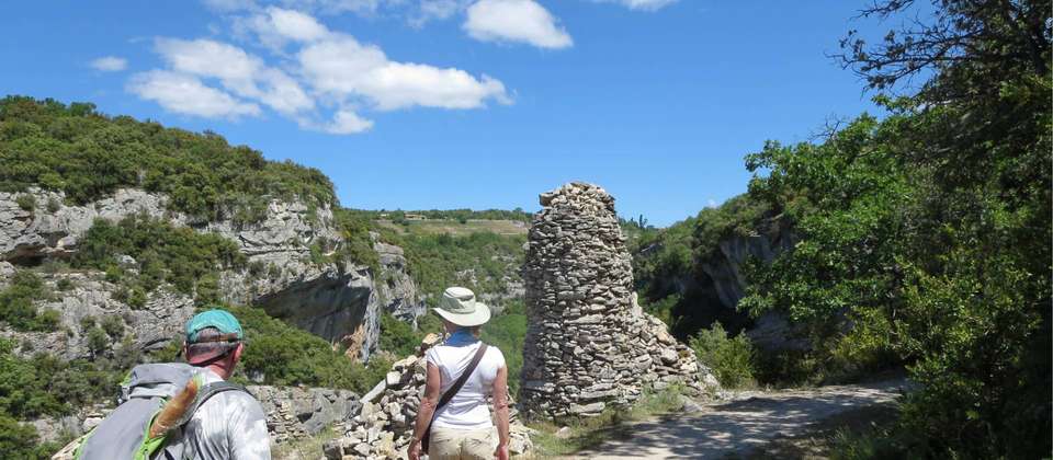 Rambling in the Luberon - Walkers' Britain - France - Image 5
