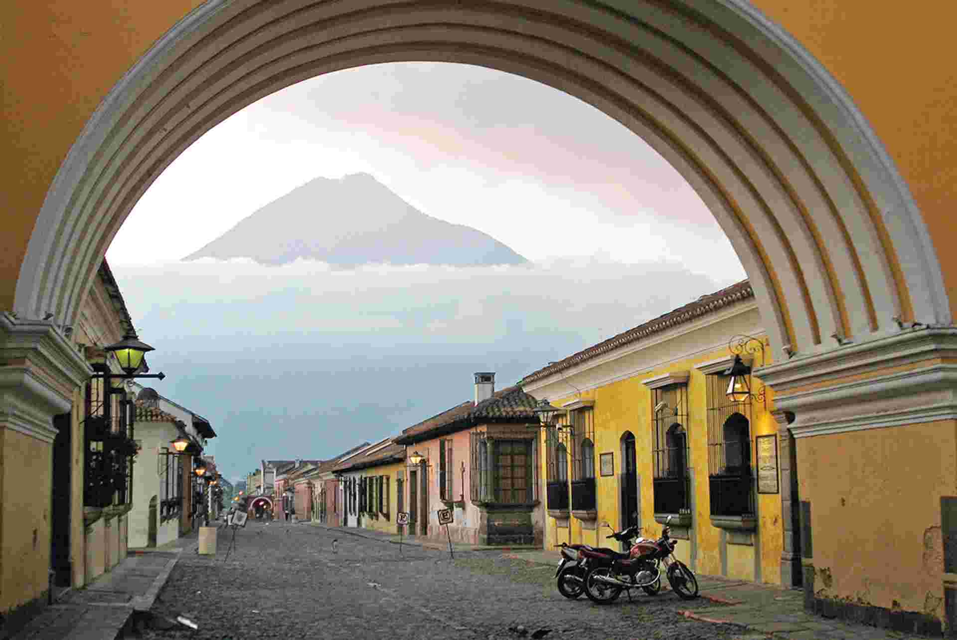 Real Guatemala to Costa Rica