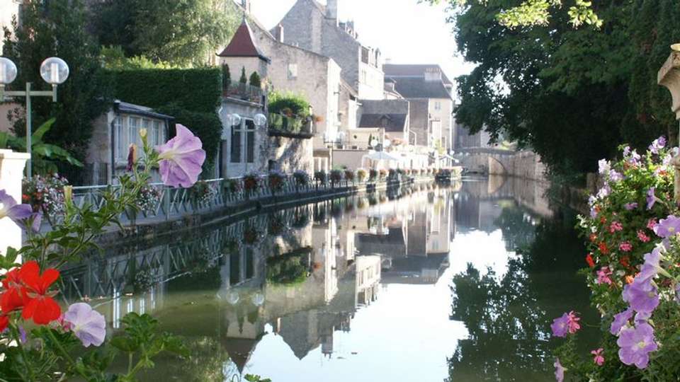 Remarkable Sites and Fine Wines on a Cruise through Burgundy and the Doubs Valley (port-to-port cruise) - Tweet World Travel - France - Image 3