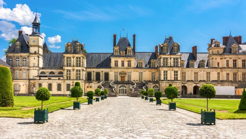 Revisit France's Past, its Royal Sites, and Medieval Cities during a Historic Cruise on the Petite Seine  (port-to-port cruise) - Croisieurope - France - Image 4