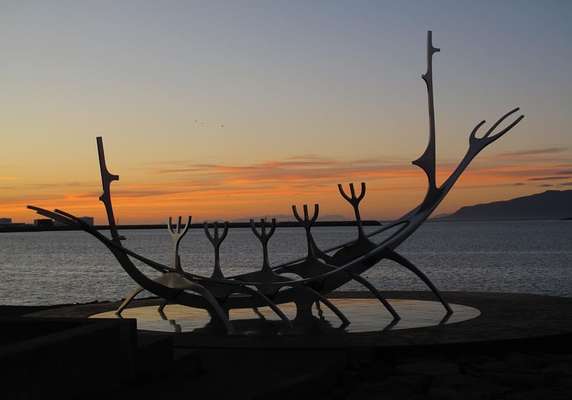 Image 4 of 8