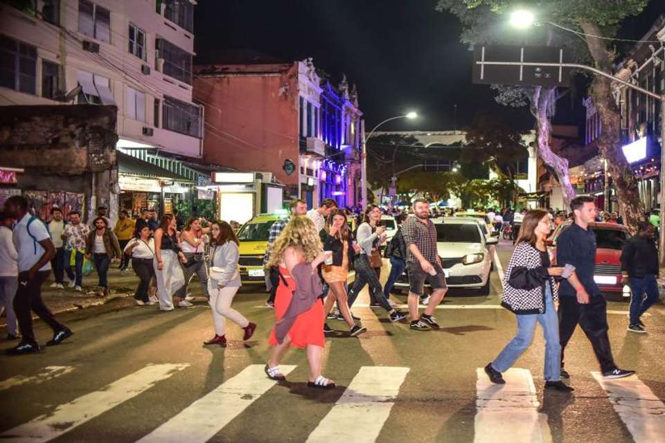 Rio de Janeiro Pub Crawl - Tangol Tours - Brazil - Image 7