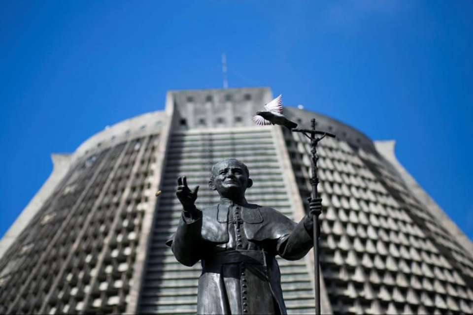 Rio Express - Christ Redeemer, Sugarloaf and City Tour - Tangol Tours - Brazil - Image 3