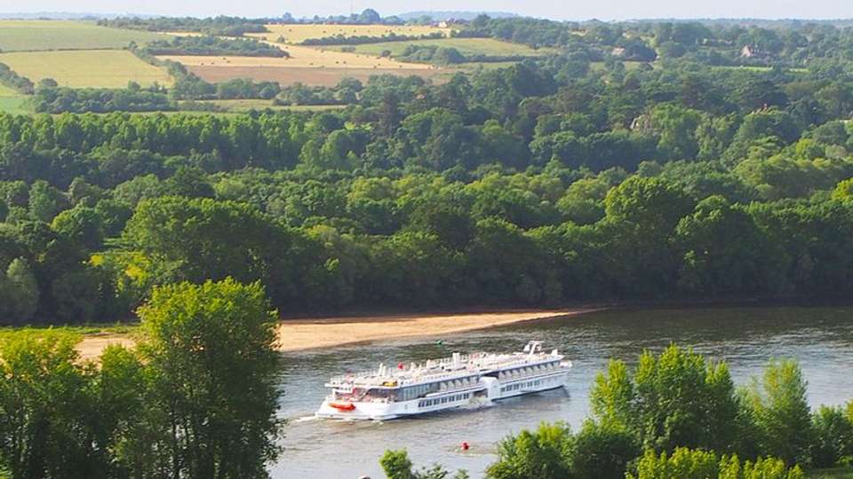 Royal New Year cruise on the Loire (port-to-port cruise) - Tweet World Travel - France - Image 6