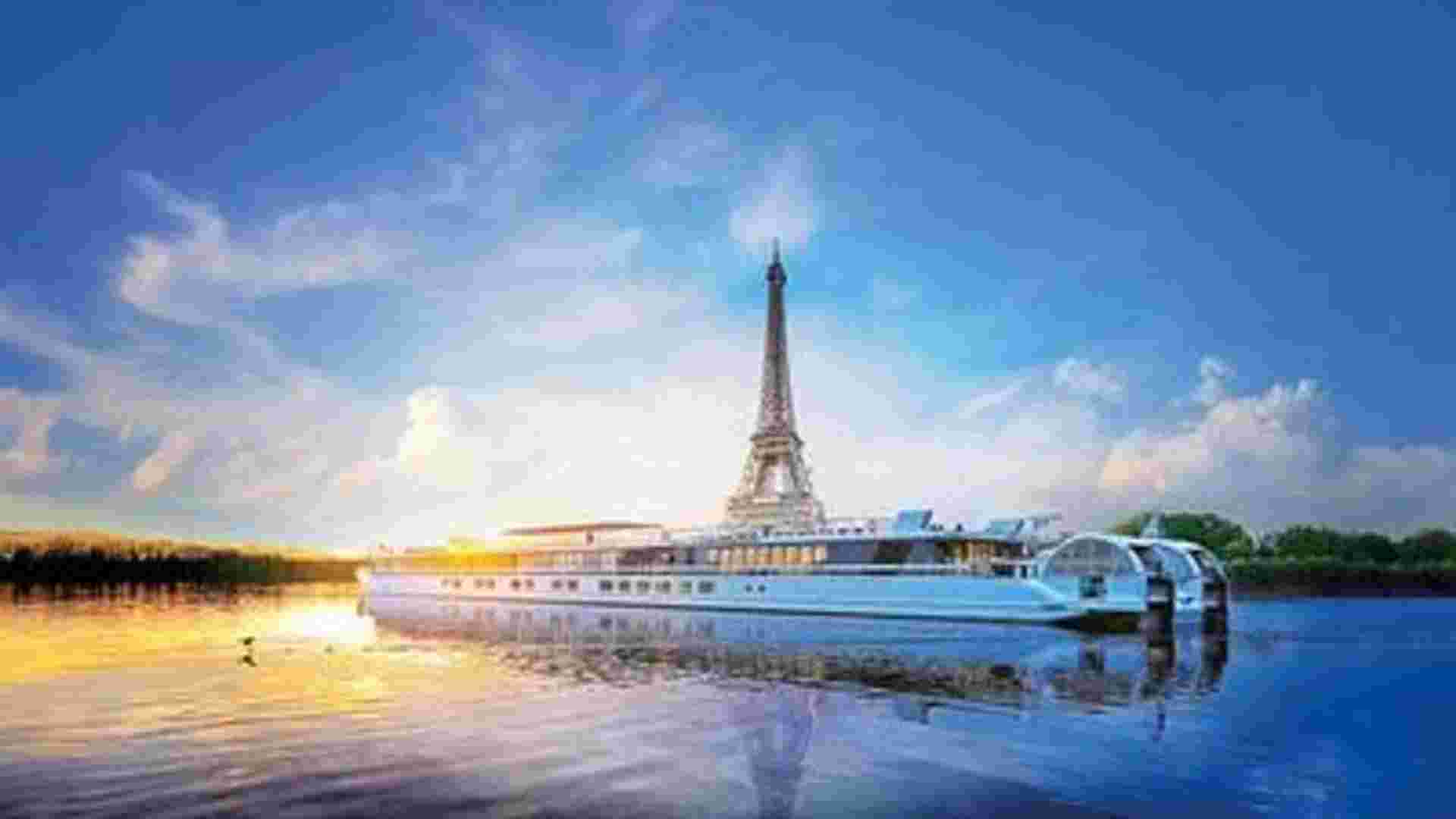 Royal Winter and Christmas Splendors ¿ Advent Along the Seine Aboard a Paddlewheel Boat (port-to-port cruise)