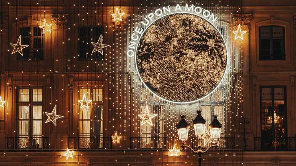 Royal Winter and Christmas Splendors ¿ Advent Along the Seine Aboard a Paddlewheel Boat (port-to-port cruise) - Croisieurope - France - Image 2