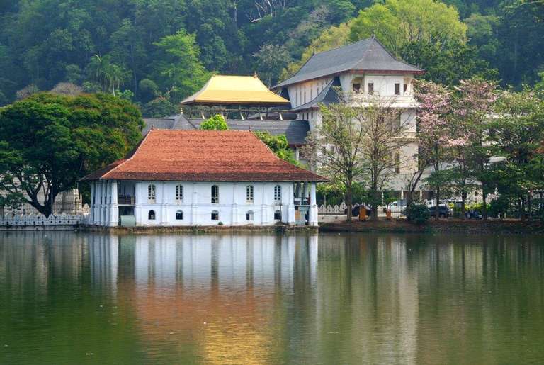 Sri Lanka Getaways and short breaks Tour: Sacred Sri Lanka