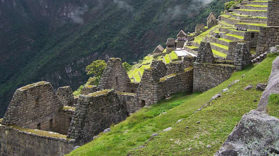 Sacred Valley & Machu Picchu Tour: Two Days - undefined - Image 1