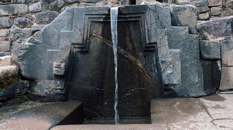 Sacred Valley & Machu Picchu Tour: Two Days - undefined - Image 2