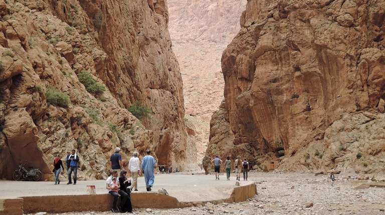 Marrakech Trekking and Hiking Tour: Sahara Nomad Express