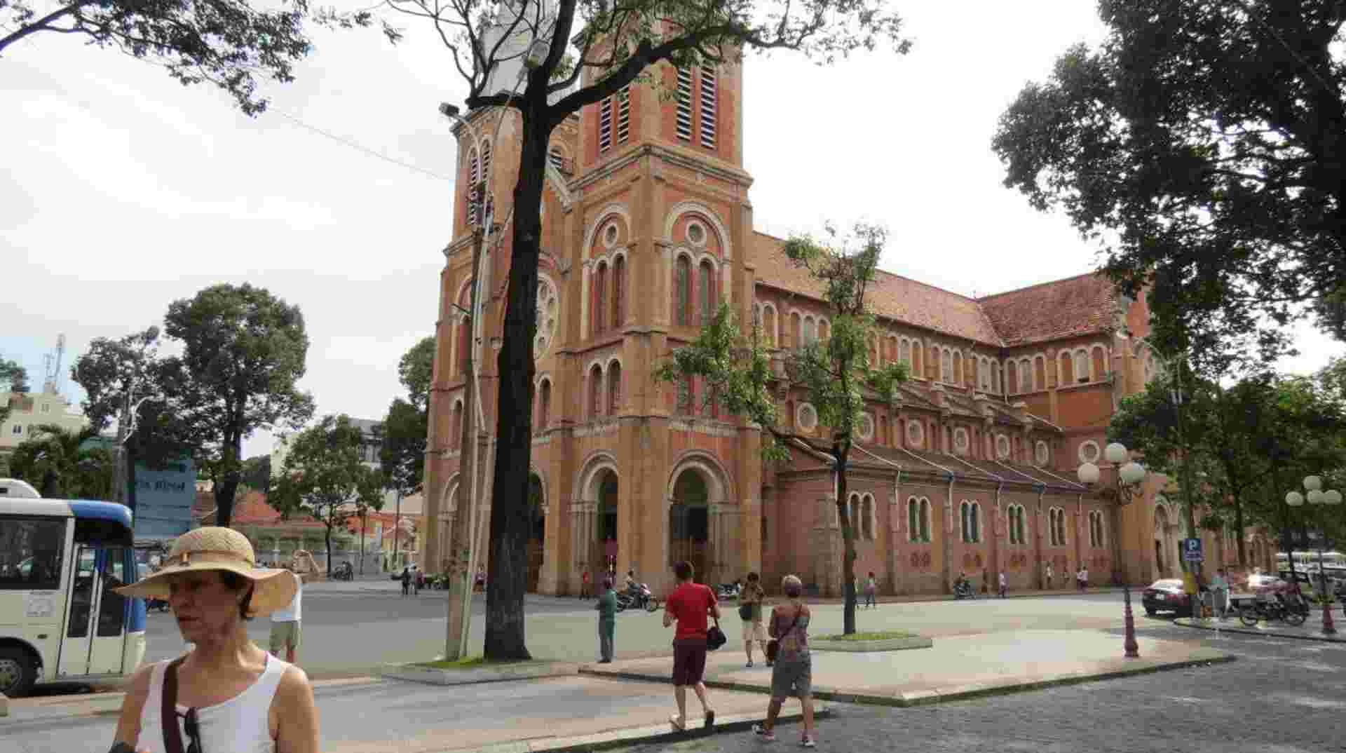 Saigon & Mekong Delta Five-Day Group Package