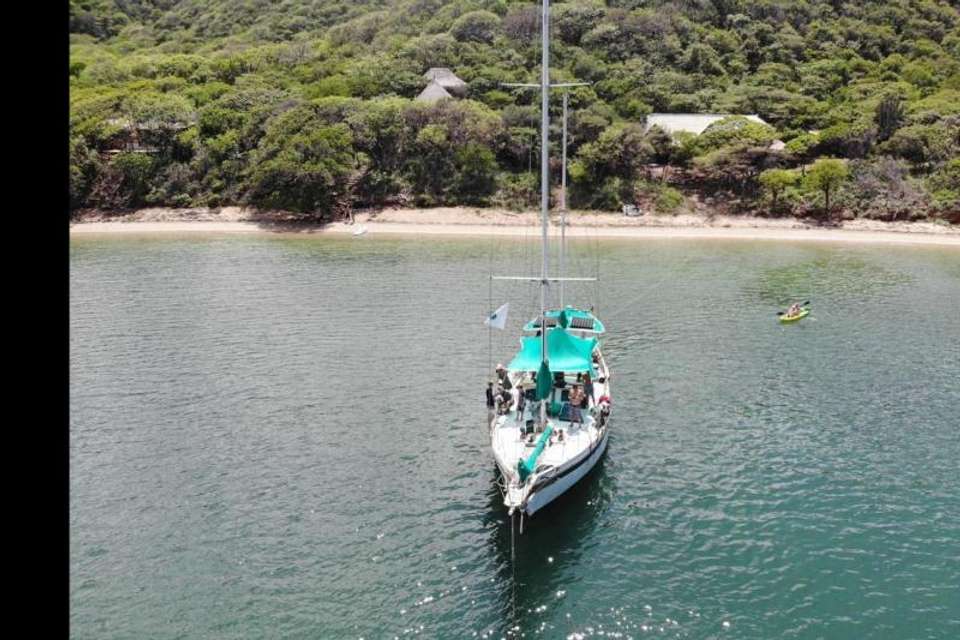 Sailing Day In The Caribbean Sea - Tangol Tours - Colombia - Image 1