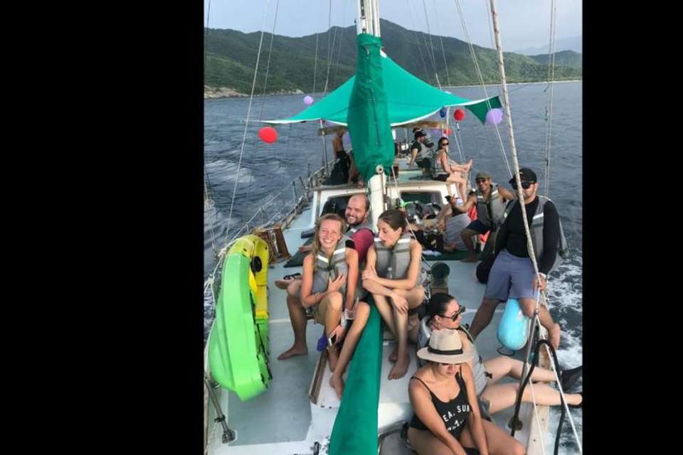 Sailing Day In The Caribbean Sea - Tangol Tours - Colombia - Image 4