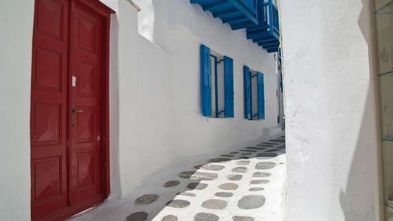 Image 4 of 6