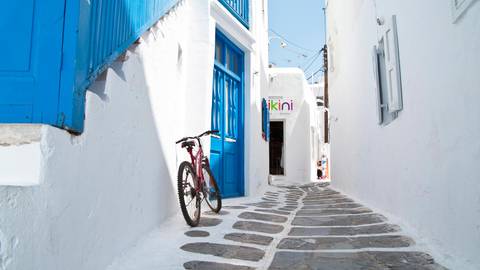 Beach, Romance, Getaways And Relaxation Tour: Sailing Greece - Mykonos To Santorini