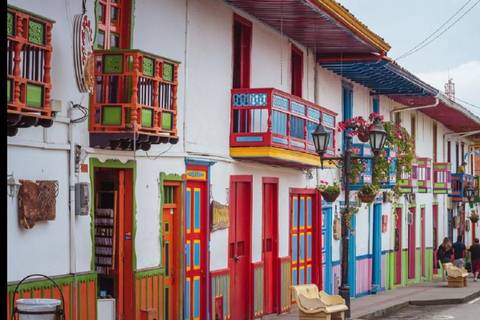 Explorer Tour: Salento Historical Walking Tour