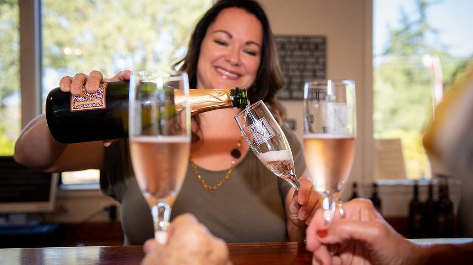 San Francisco: Redwoods and California Wine Country Tour - Extranomical Tours - USA - Image 7