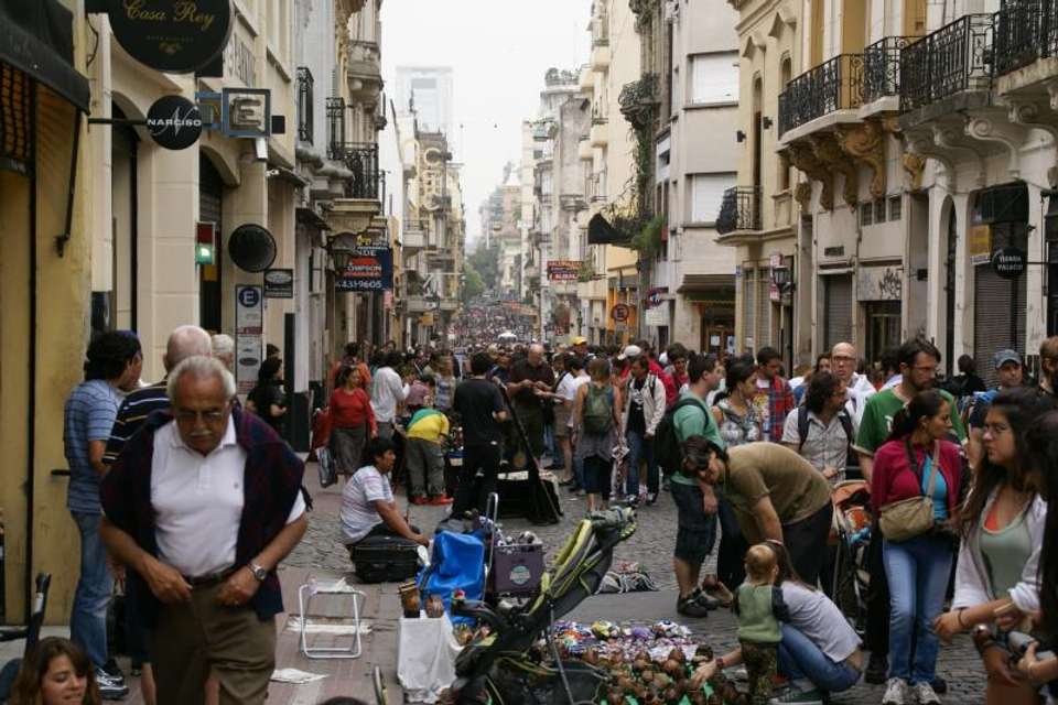 San Telmo & Mataderos Fairs Tour - Tangol Tours - Argentina - Image 2