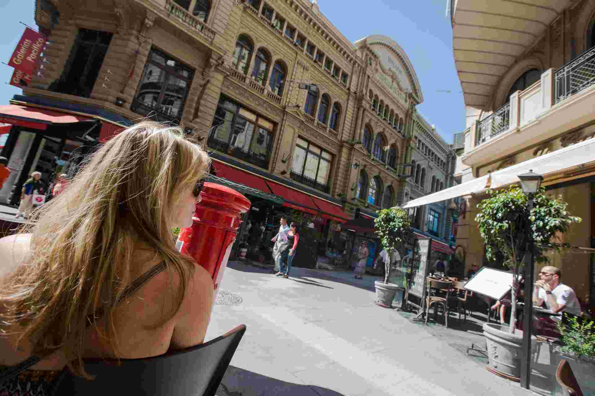 Santiago to Buenos Aires: Volcanos, Valleys & the Lake District
