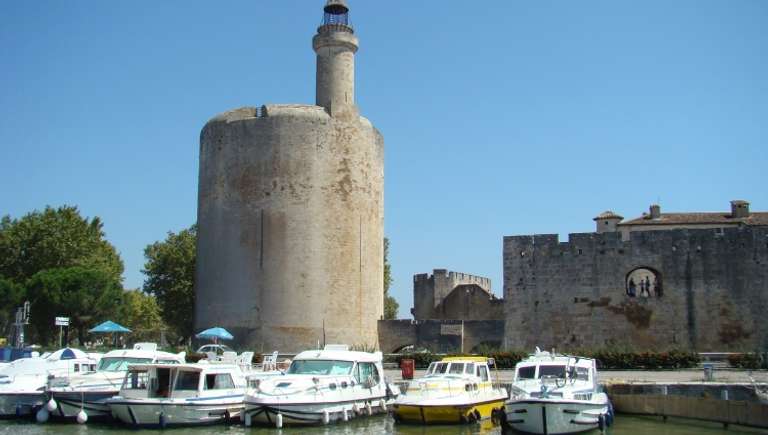 Santons and Christmas traditions along the canals of Provence In the footsteps of fortresses and authentic villages trip - alternative tour available