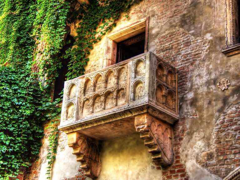 Scenic Italy & Switzerland - 13 days trip - alternative tour available