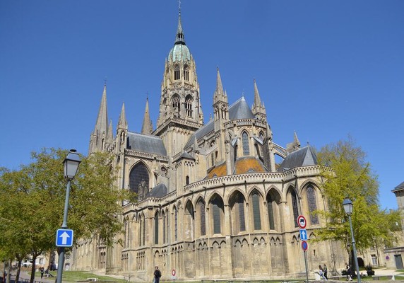 Image 2 of 14