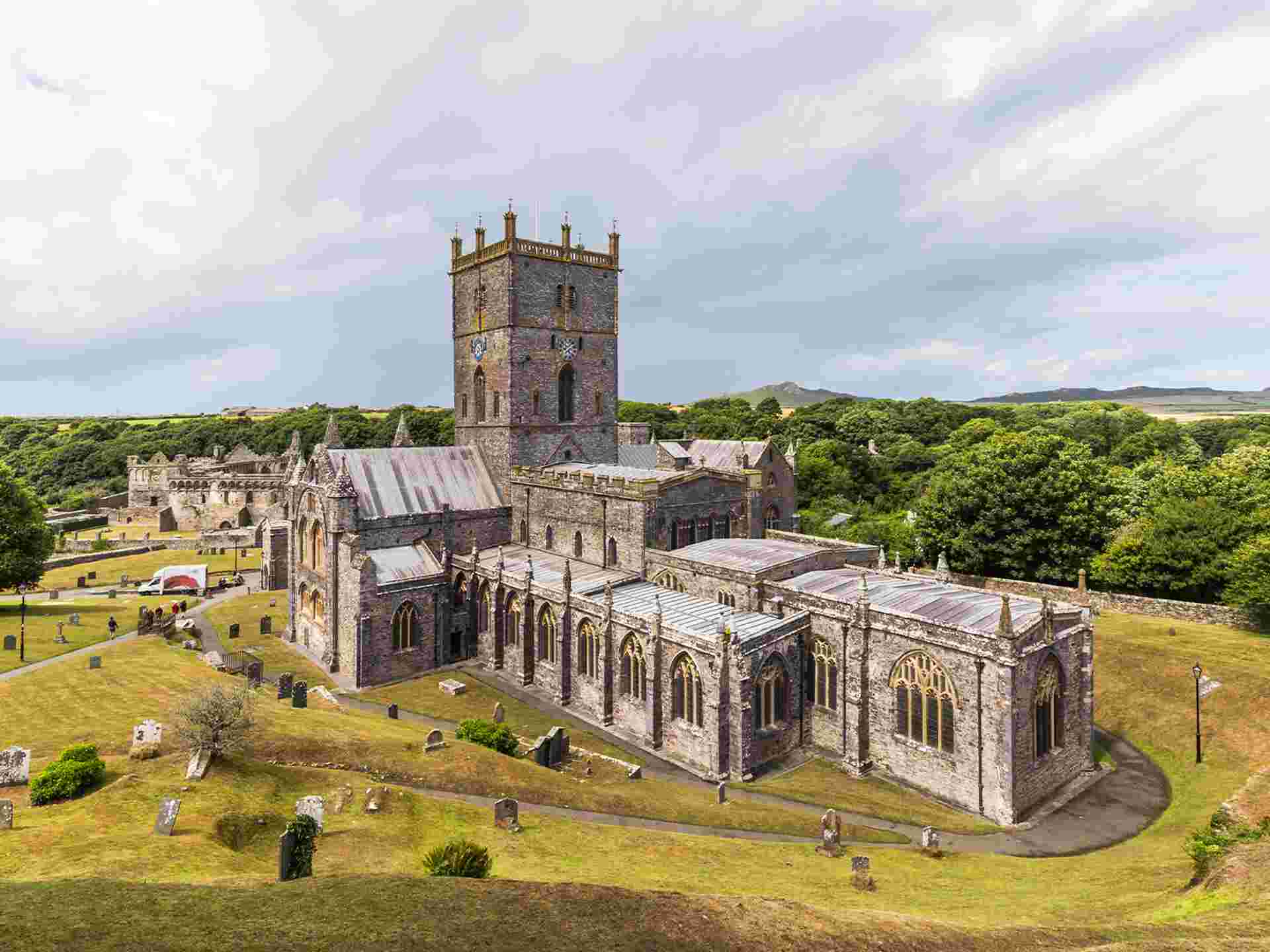 Scenic South Wales (Hotel) - 3 days