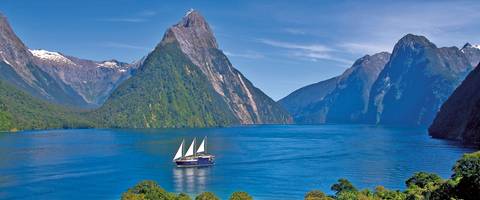Sightseeing Tour: Scenic Splendour