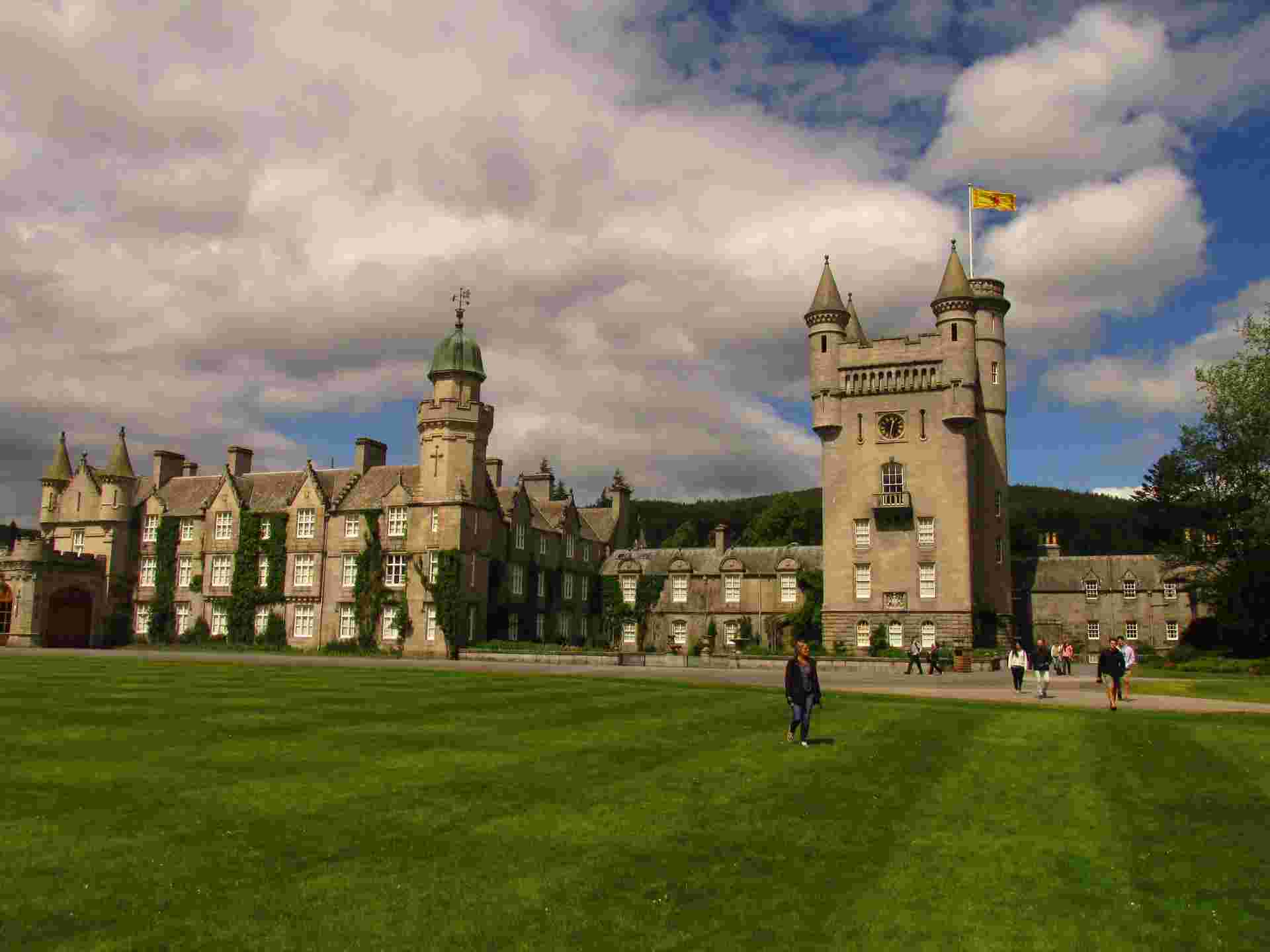 Scotland: Land of Lore & Legend 