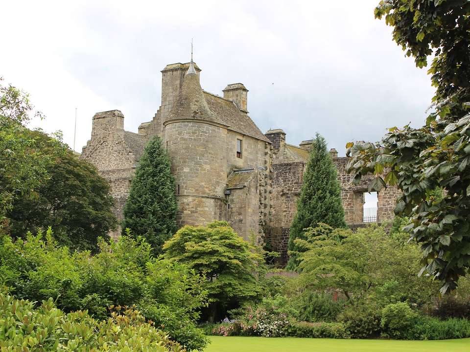 Scottish Castles Uncovered (Hotel) - 4 days - On The Go Tours - Scotland - Image 1