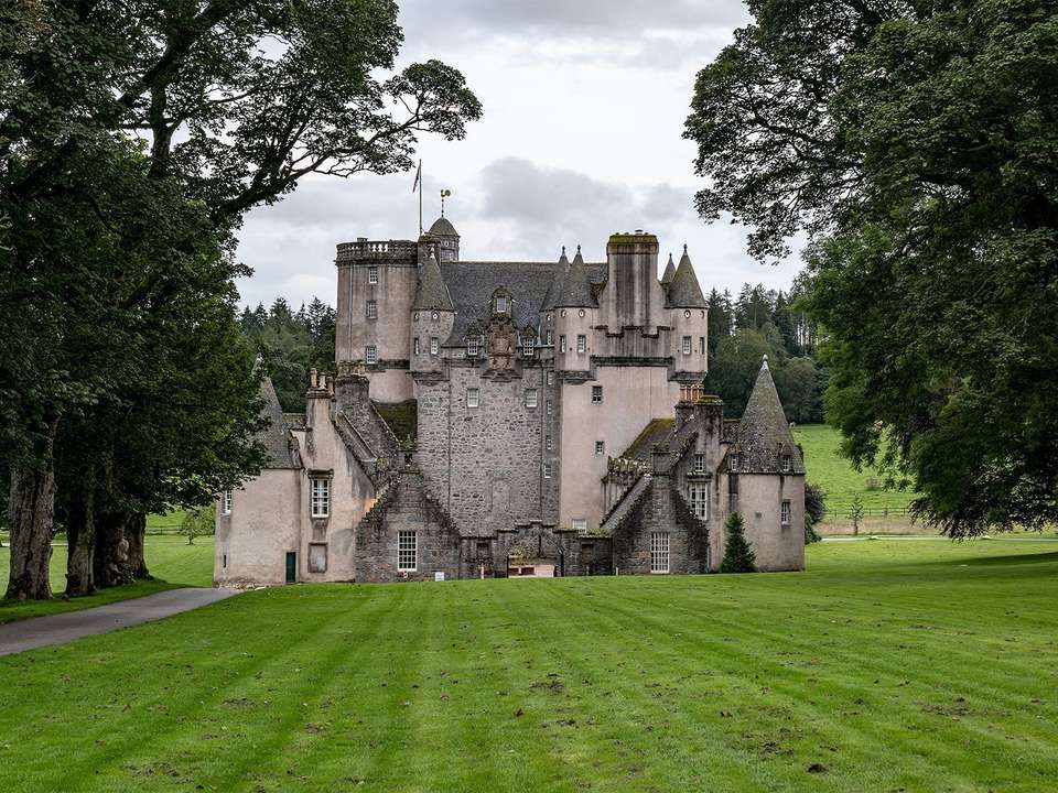 Scottish Castles Uncovered (Hotel) - 4 days - On The Go Tours - Scotland - Image 2
