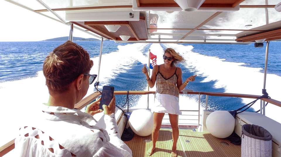 Seafront Villa & Yacht Cruise Combo Holiday - Korcula Adventures - Croatia