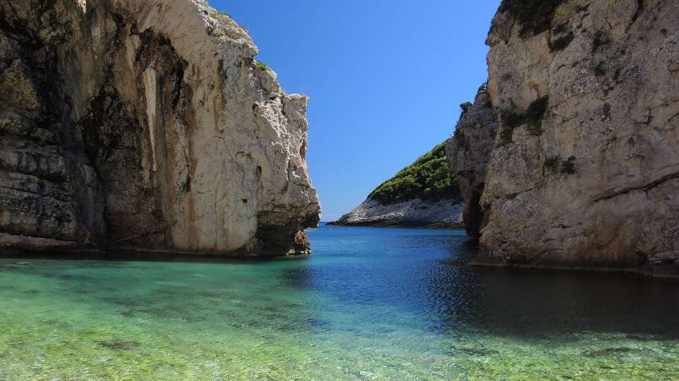 Seafront Villa & Yacht Cruise Combo Holiday - Korcula Adventures - Croatia