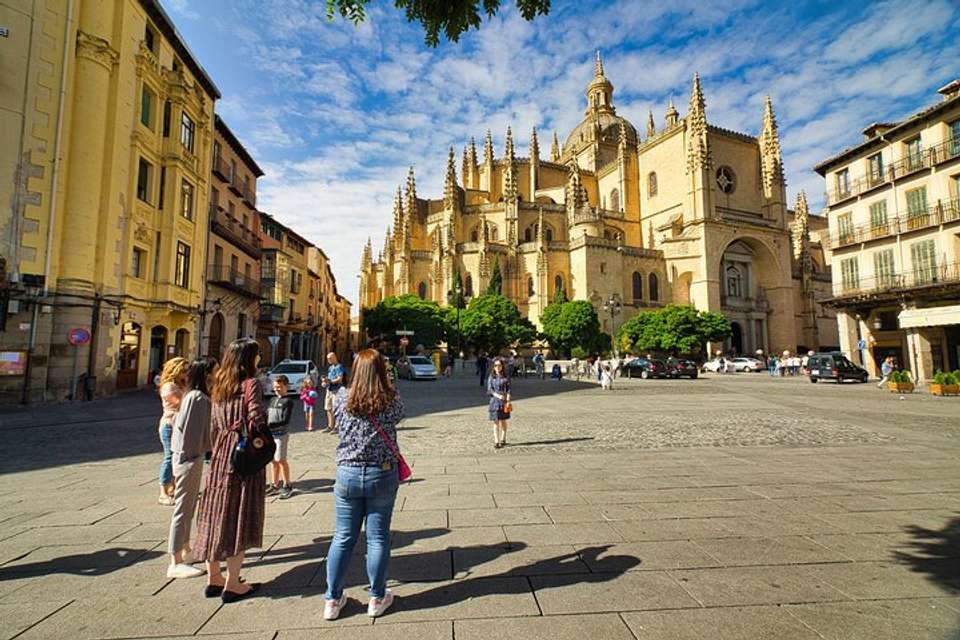 Segovia And Avila Day Trip From Madrid With Optional Gourmet Lunch - Vpt Tours - Spain - Image 12